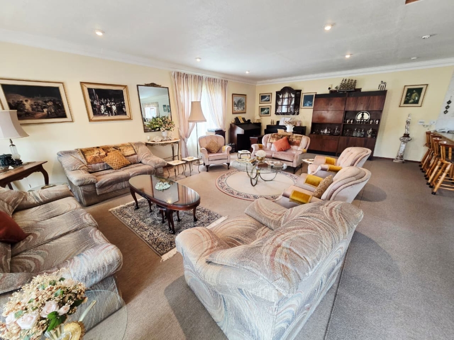 4 Bedroom Property for Sale in Dormehls Drift Western Cape